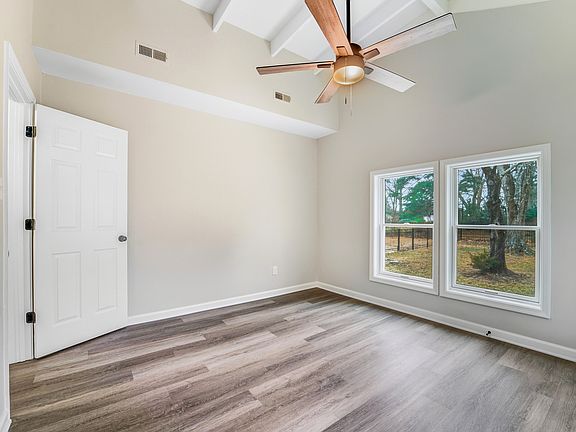 5th image of 611 Tebbston Dr