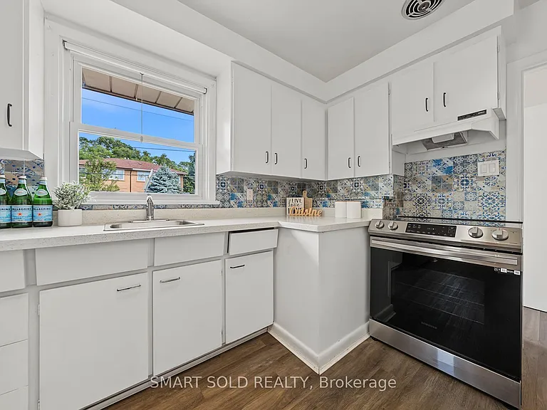 1 Cameo Cres — Photo 14