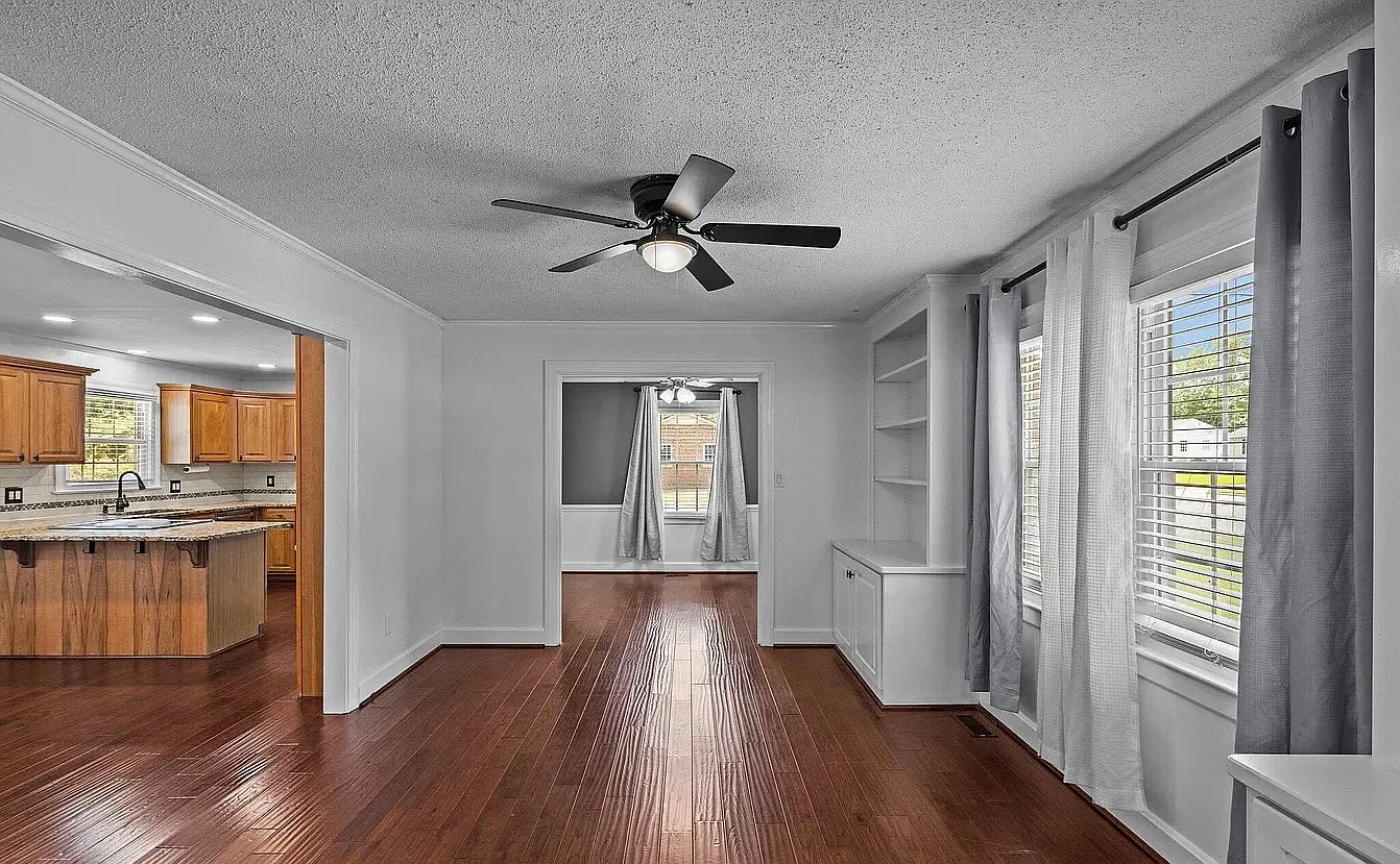 3 bed, 1423 sqft, $2,000 — Photo 3