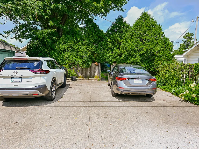 1403 S Walnut St — Photo 67