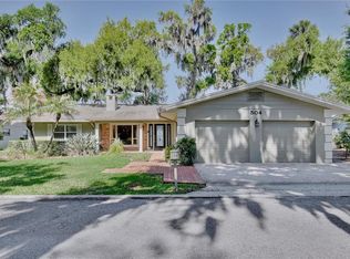 504 Banning Beach Rd, Tavares, FL 32778