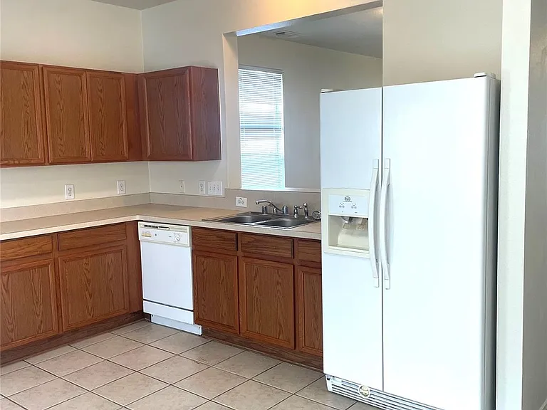 23623 Twisting Falls Dr — Photo 19
