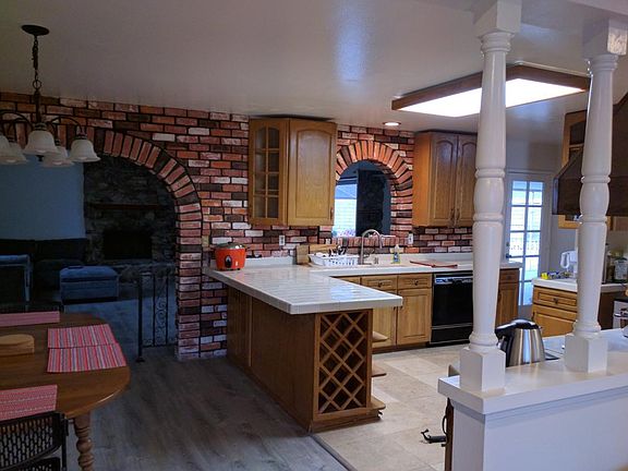 5th image of 15517 Bluefield Ave