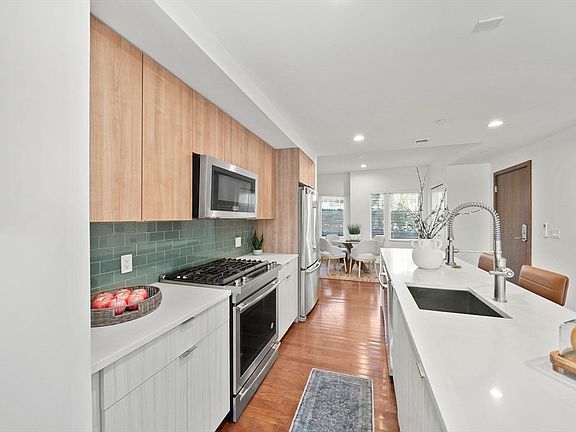 5th image of 167 Hyde Park Ave #167A