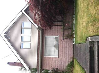 1516 NE 75th St, Seattle, WA 98115