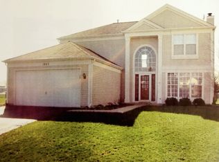 1863 Gleneagle Cir, Elgin, IL 60123