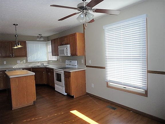 5th image of 2714 Fernwood Ave