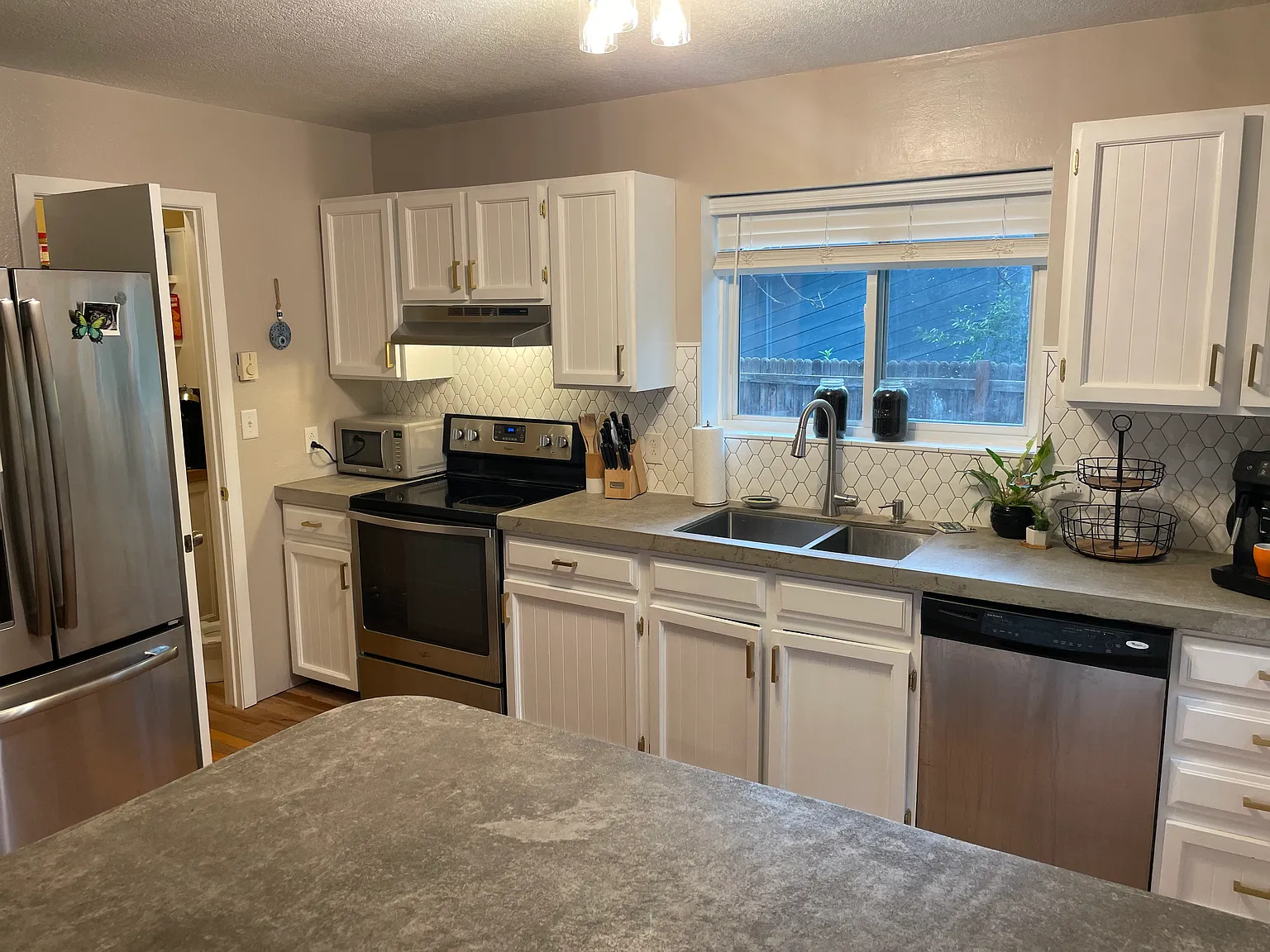 3 bed, 1600 sqft, $3,000 — Photo 4