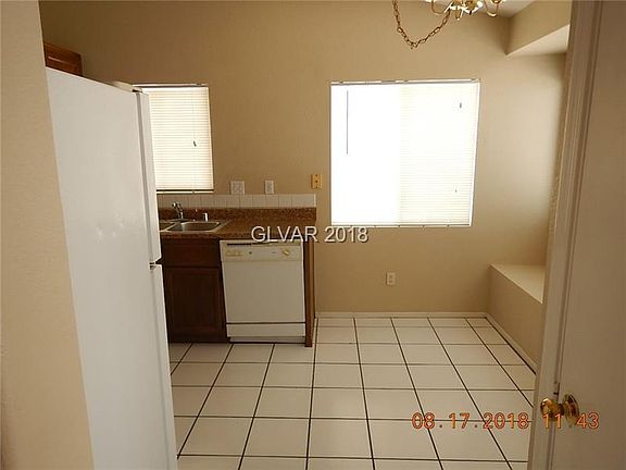 5th image of 1724 Crystal Chimes Dr