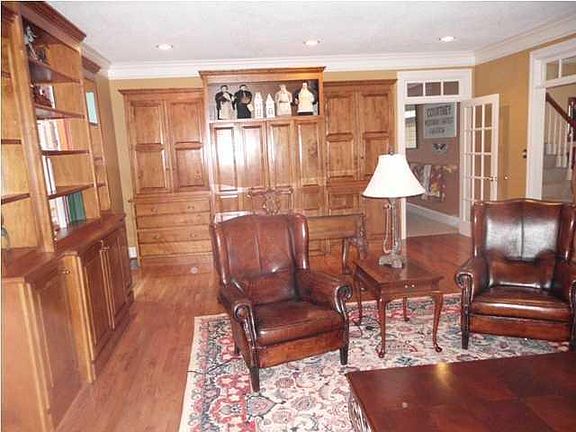 5th image of 7704 Royal Harbour Cir