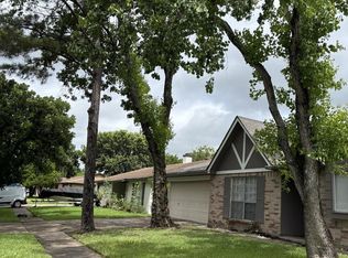 10446 Towneview Dr, Sugar Land, TX 77498