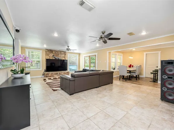 478 Brandon Rd, Conroe, TX 77302