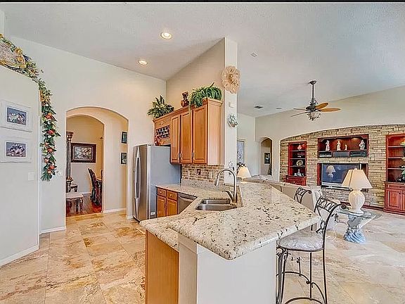 5th image of 5921 Jefferson Park Dr