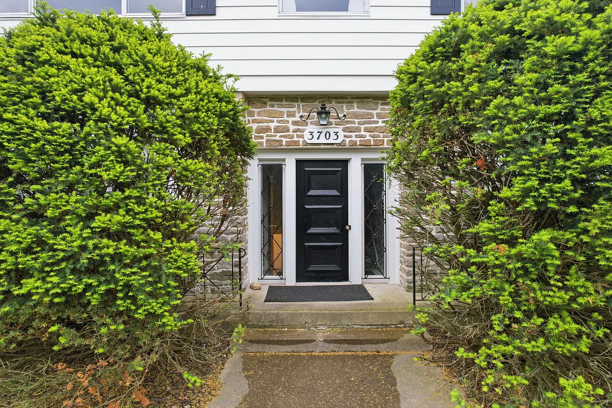 Building Photo - 3703 E Galbraith Rd #4