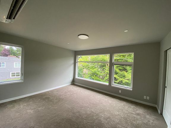 4th image of 18028 10th Ave NE #G