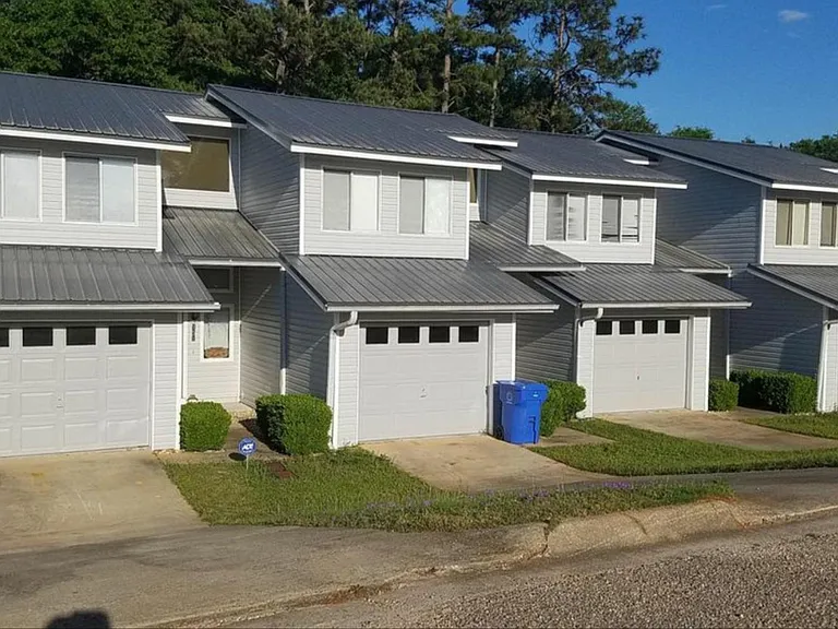 153 Candlebrook Dr — Photo 1