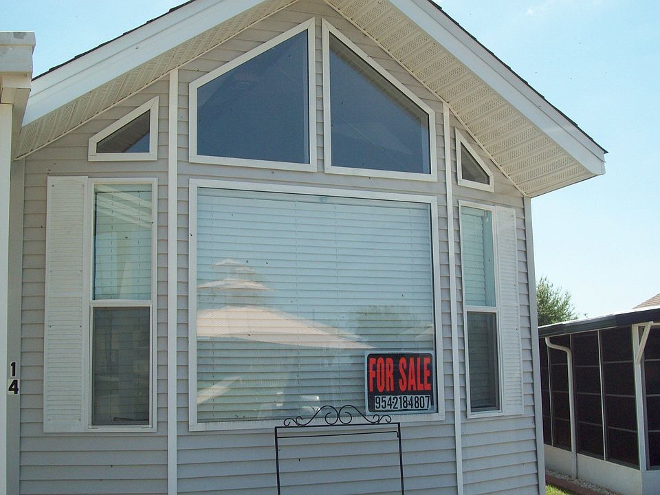 1st image of 14 Grassy Lake Cir