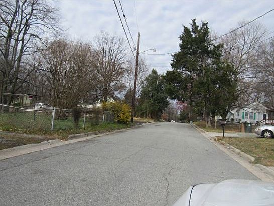 2nd image of 1513 Boone St