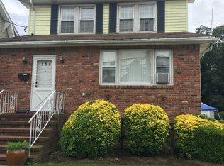 154 Lyon Pl APT 1, Lynbrook, NY 11563