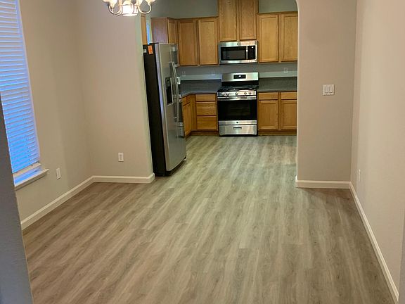 3rd image of 45 Villa Gardens Ct