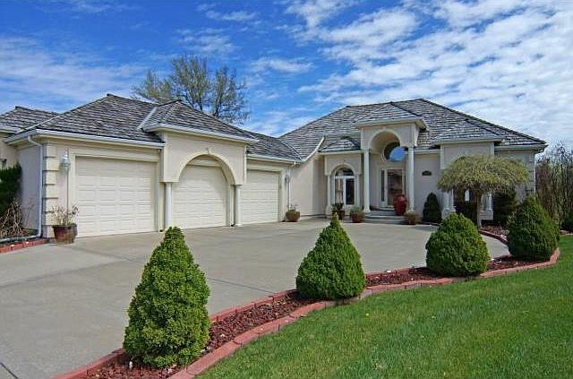 1st image of 4241 NE Tremont Ct