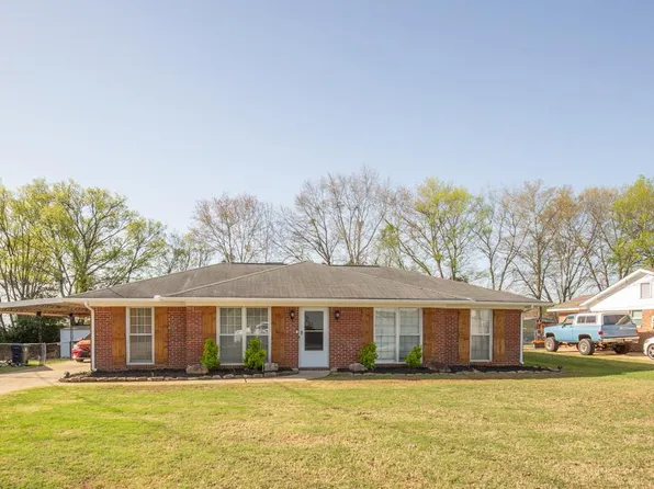 1307 Fletcher Dr, Phenix City, AL 36867