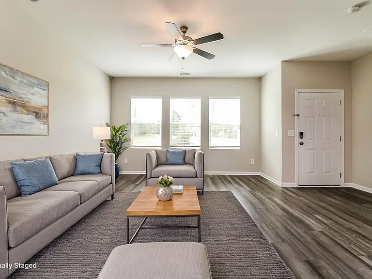622 Wendell Falls Pkwy — Photo 4