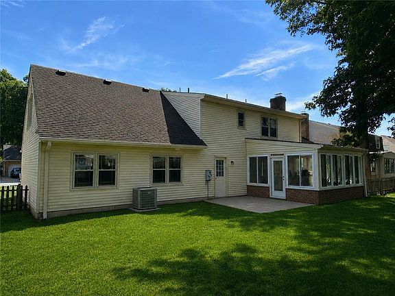 3rd image of 5465 Stewart Dr