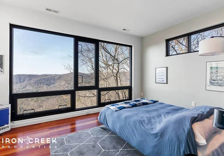 910 Rockhold Dr — Photo 13
