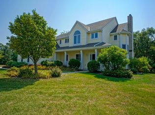 S67W32195 Valley Way, Mukwonago, WI 53149