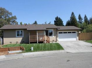 1376 Garmont Ct, Rohnert Park, CA 94928