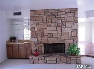 5037 E North Regency Cir, Tucson, AZ 85711