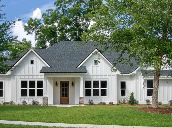 19201 Fairfield Dr, Fairhope, AL 36532
