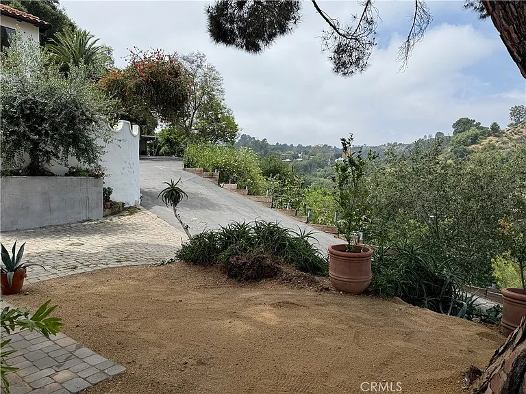 8515 Crescent Dr — Photo 15