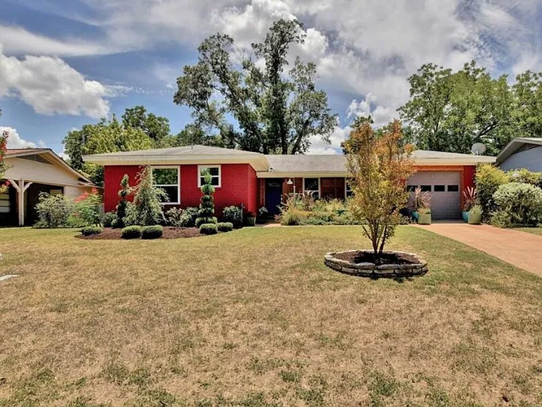 1517 Weyford Dr — Photo 1