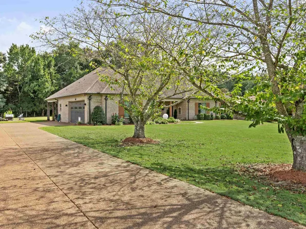 265 Caitlin Dr, Oakland, TN 38060