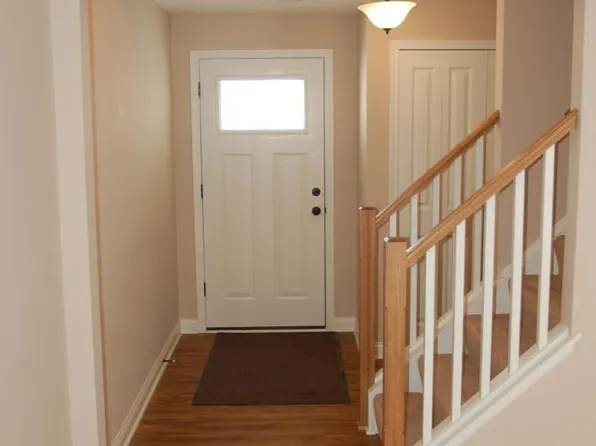 1316 Cascade Cir W, Canton, OH 44708