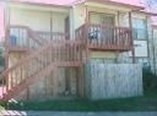 5822 Shadow Gln APT 4, San Antonio, TX 78240