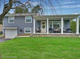 3 Bellevue Ln, Matawan, NJ 07747