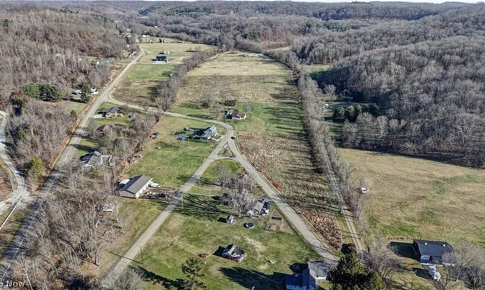 2nd image of Canary Rd SE