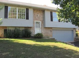 103 Larkspur Dr, Radcliff, KY 40160