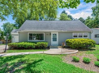 155 Thacker St, Des Plaines, IL 60016