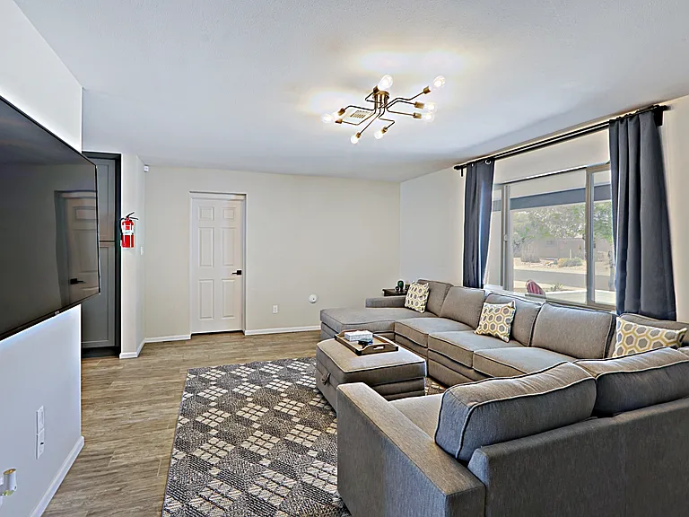 8301 E Meadowbrook Ave — Photo 31