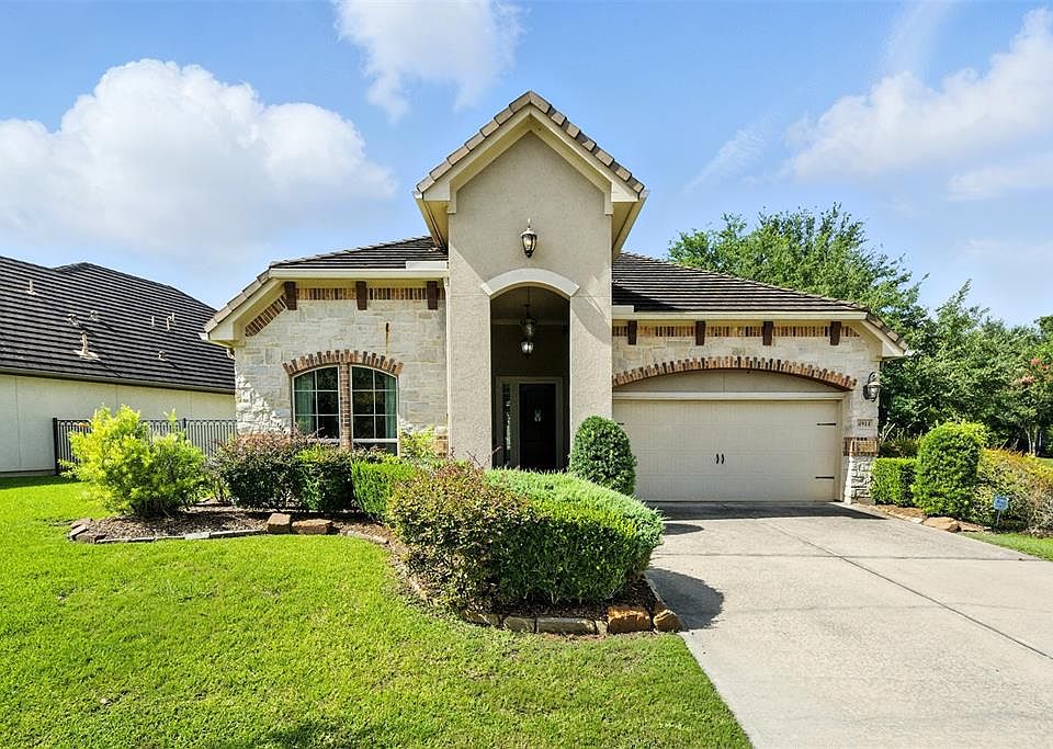 1st image of 4914 Fairford Dr