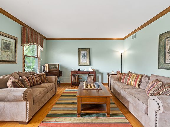 5th image of 24050 Ascot Ct
