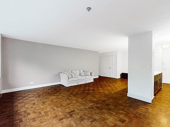 2nd image of 4525 Henry Hudson Pkwy W #208