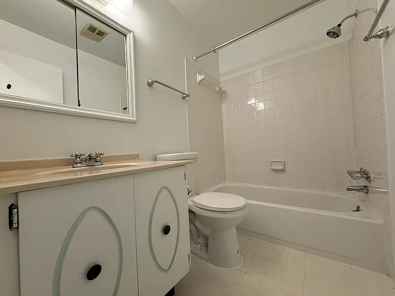 7470 Westlake Ter #14 — Photo 35