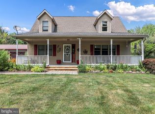 5445 Peaceful Oak Dr, Waynesboro, PA 17268