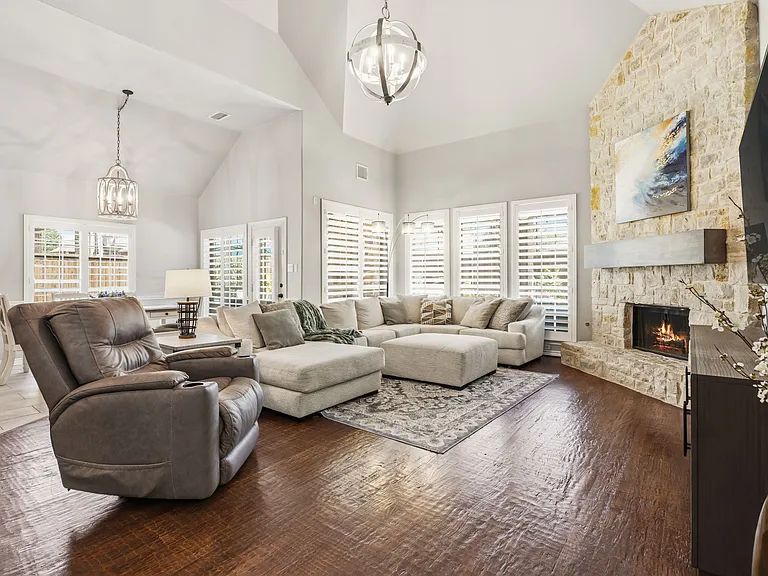 2251 Cold Water Dr — Photo 11