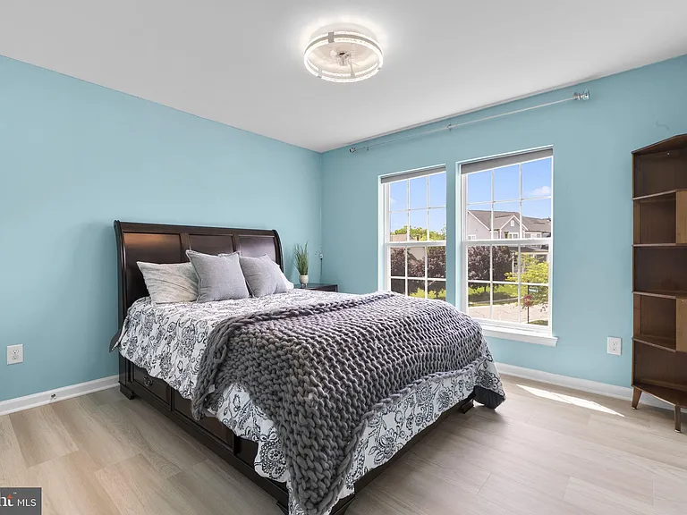 310 Mackintosh Rd — Photo 33